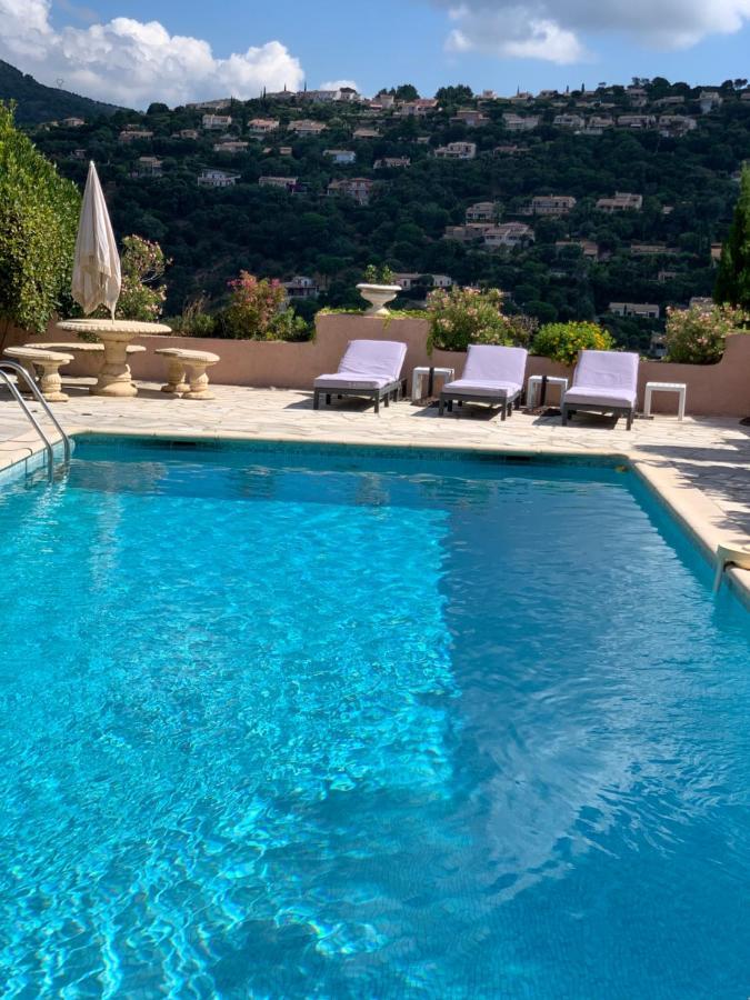 Rez-de Villa Piscine Cavalaire-sur-Mer Esterno foto